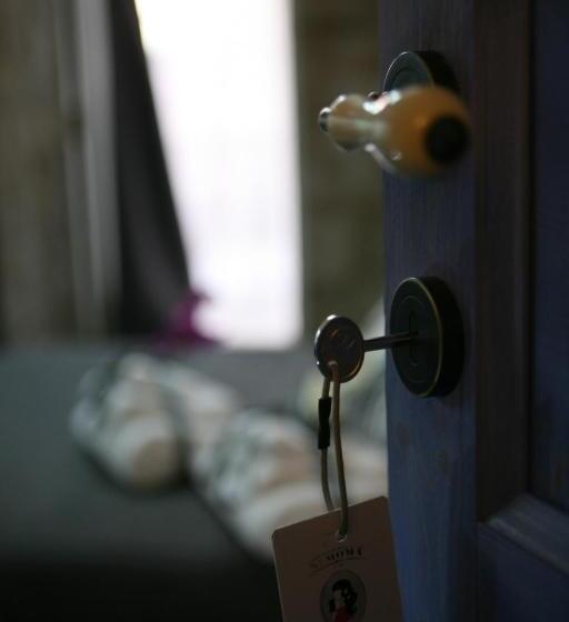 수피리어 패밀리 룸, A Mo Casa