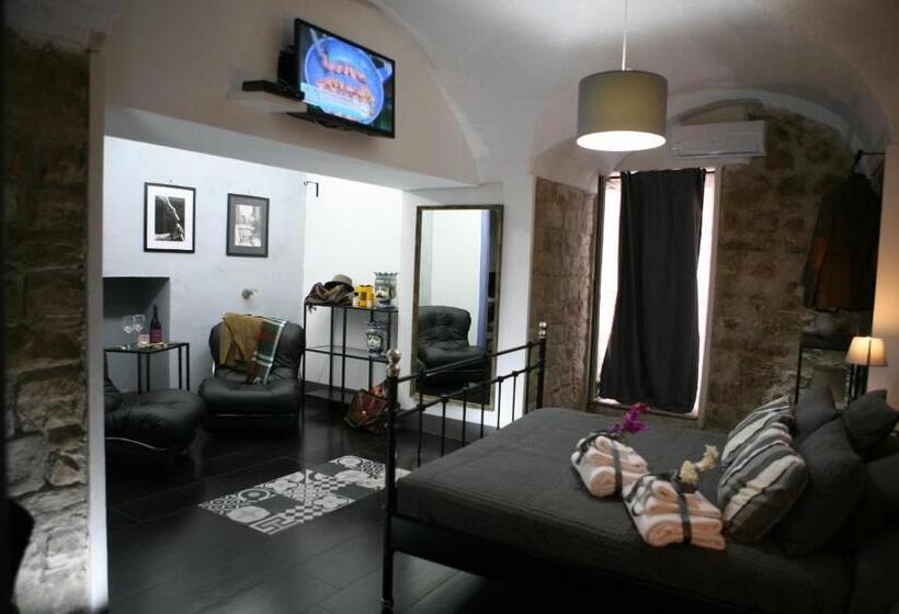 수피리어 패밀리 룸, A Mo Casa