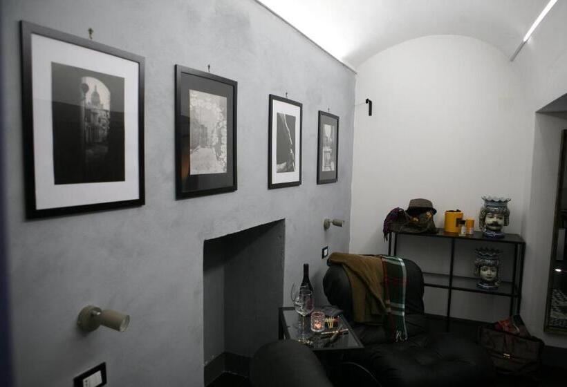 高级家庭房间, A Mo Casa