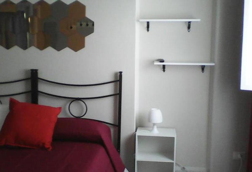 غرفة قياسية ثلاثية, Il Sole Del Mediterraneo