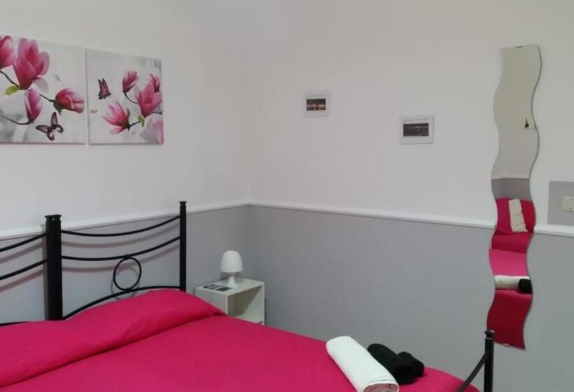 غرفة قياسية ثلاثية, Il Sole Del Mediterraneo