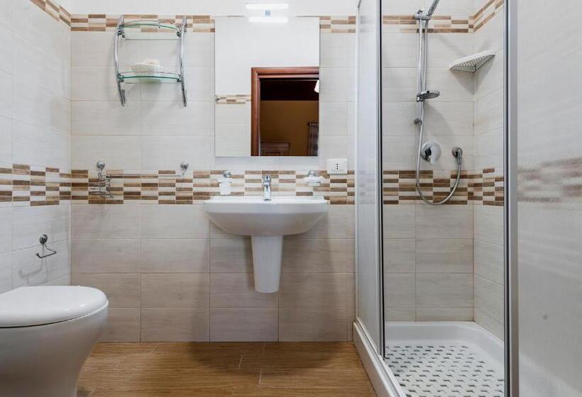 プールの見える１ベッドルームアパートメント, Valleforno Country House Di Charme