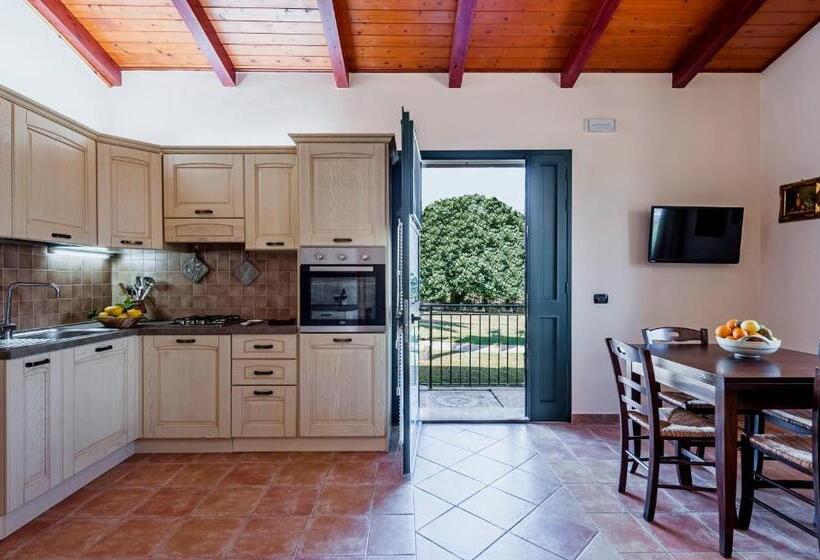 プールの見える１ベッドルームアパートメント, Valleforno Country House Di Charme