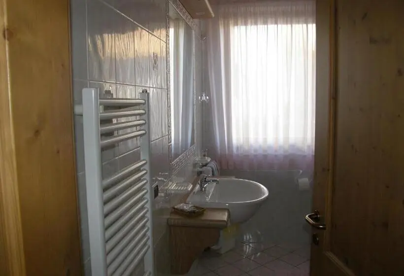 コンフォートトリプルルーム, Villa Ilaria
