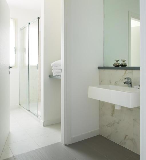 1 Bedroom Apartment Lake View, Filario Hotel & Residences