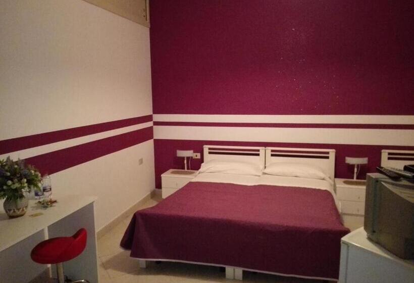 غرفة قياسية ثلاثية, Albergo B&b Ristorante Grace