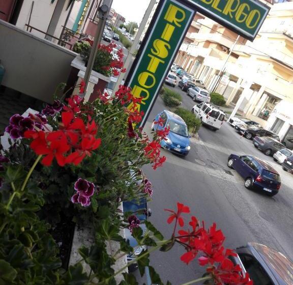 غرفة قياسية ثلاثية, Albergo B&b Ristorante Grace