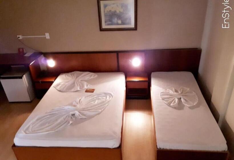 Четырехместный Номер Стандарт, Geneviee Palace