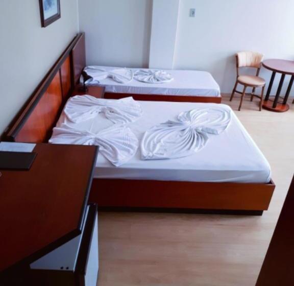 4인용 스탠다드 룸, Geneviee Palace