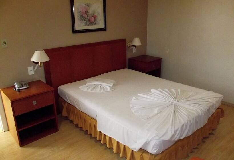 Номер Стандарт, Geneviee Palace