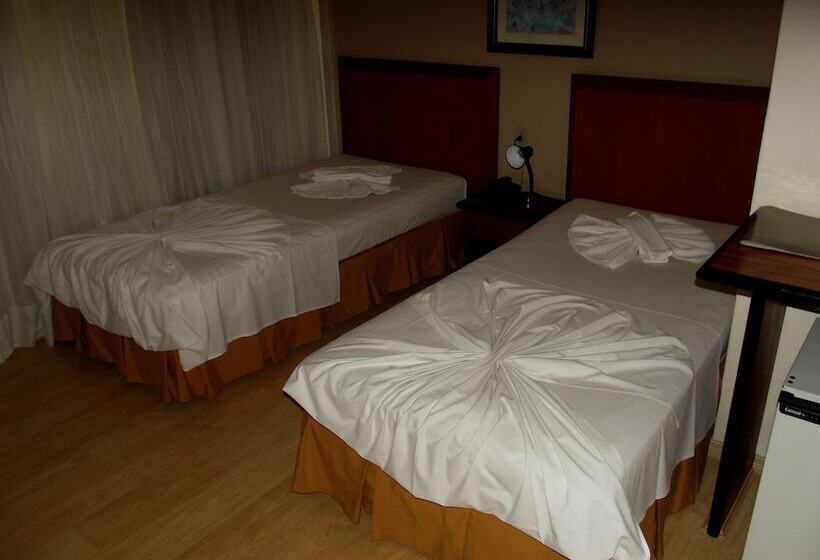 Номер Стандарт, Geneviee Palace