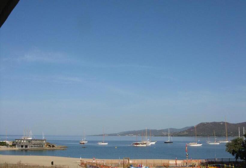 Четырехместный Номер Стандарт Вид на Море, Hôtel Beach