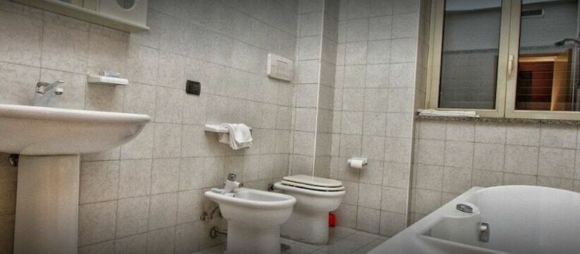 غرفة قياسية, Silverado