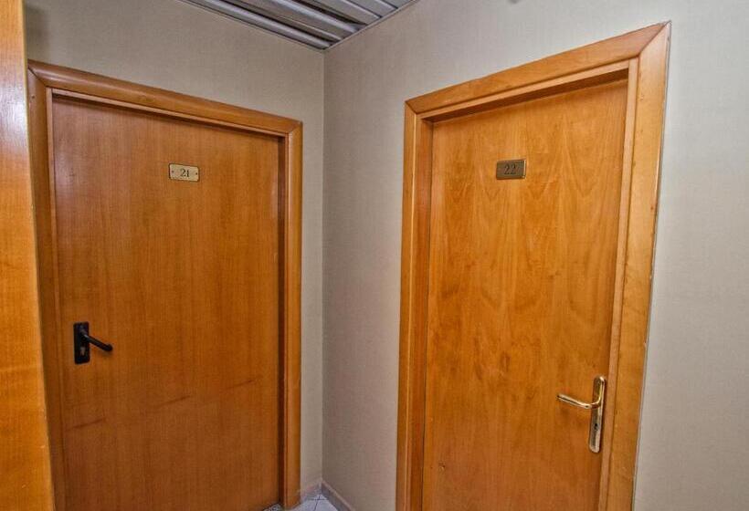 غرفة قياسية فردية, Silverado