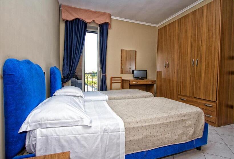 غرفة قياسية, Silverado