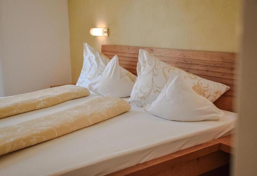 Апартаменты 1 Спальня с Балконом, Villa Freiheim