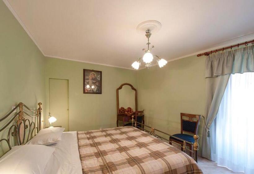 اتاق استاندارد, La Casa Dei Nonni B&b