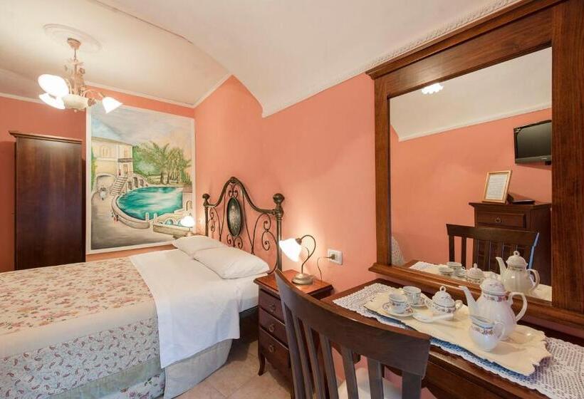 اتاق استاندارد چهارنفره با بالکن, La Casa Dei Nonni B&b