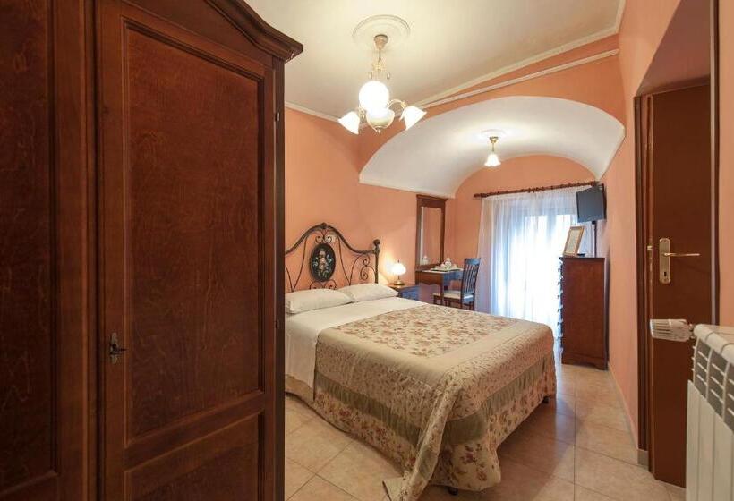 バルコニー付スタンダード４ベッドルーム, La Casa Dei Nonni B&b