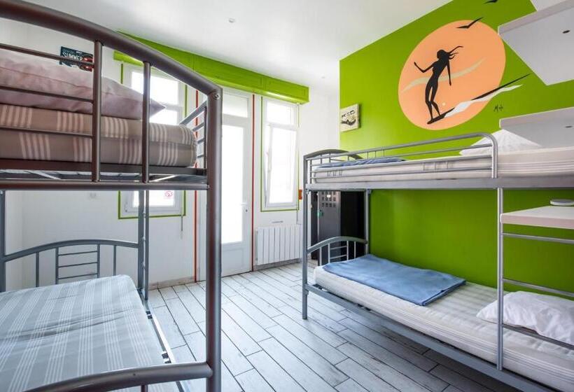 מיטה בחדר משותף, Villa Zenith Hostel La Surf House