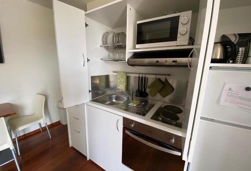 Апартаменты 1 Спальня Вид на Сад, Residence Delle Tre Corone