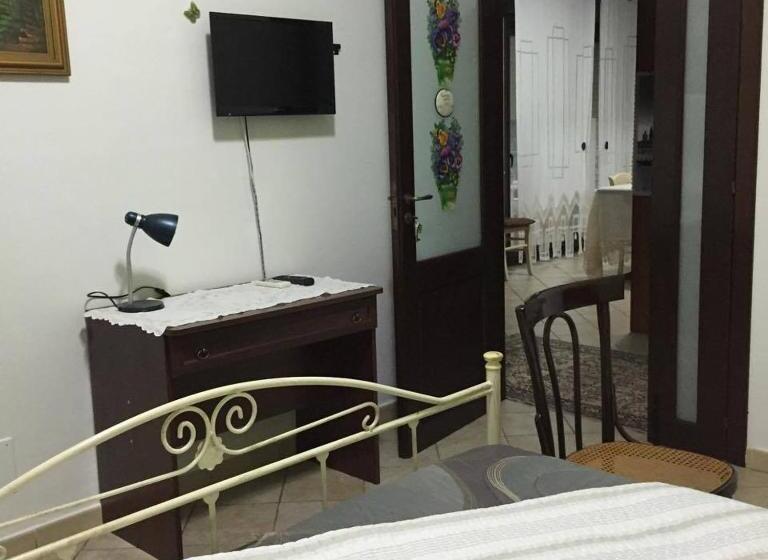 חדר קומפורט לשלושה, B&b Ciritorno