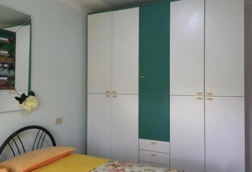 اتاق لوکس, B&b Mirella