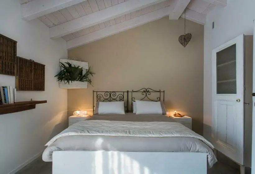 デラックスルーム, A Casa Di Ita