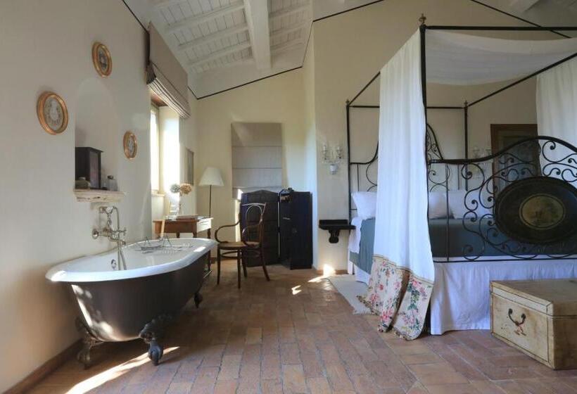 סוויטה עם מרפסת, Corte Della Maesta Antica Residenza