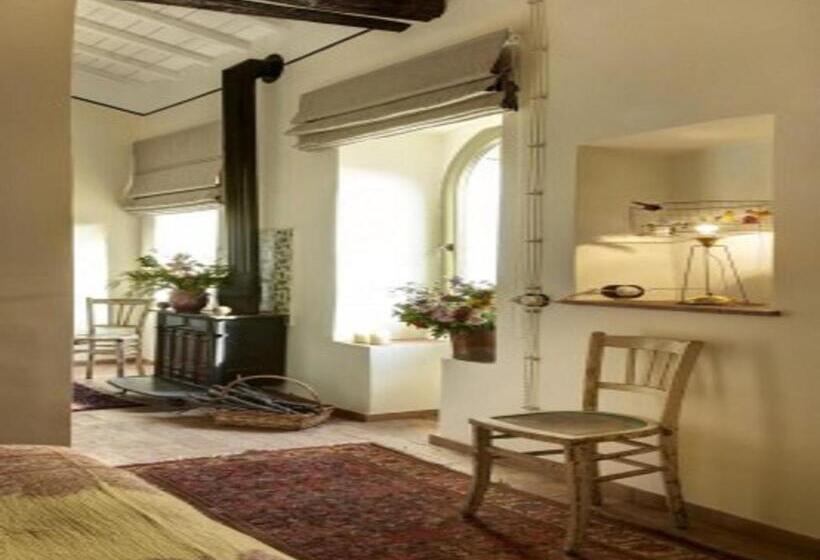 סוויטה דלוקס, Corte Della Maesta Antica Residenza