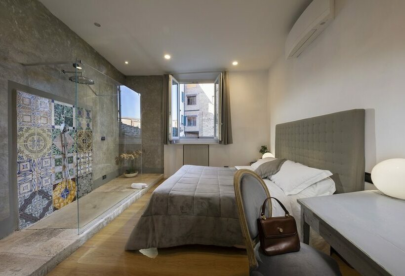 اتاق استاندارد, Il Battistero Siena Residenza D'epoca