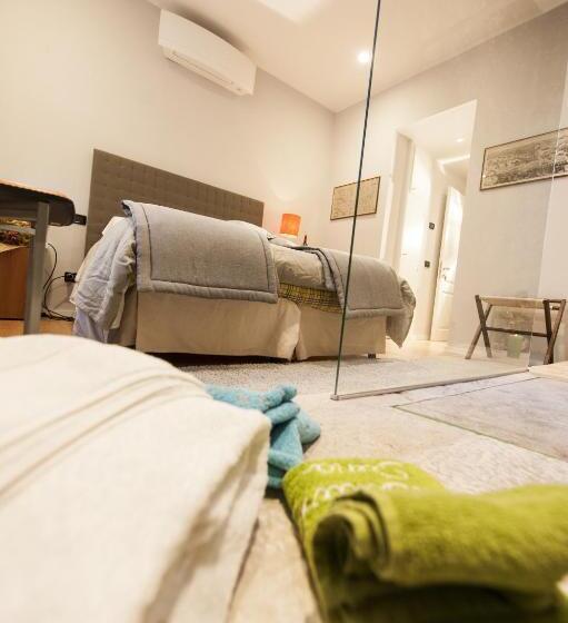 اتاق استاندارد, Il Battistero Siena Residenza D'epoca