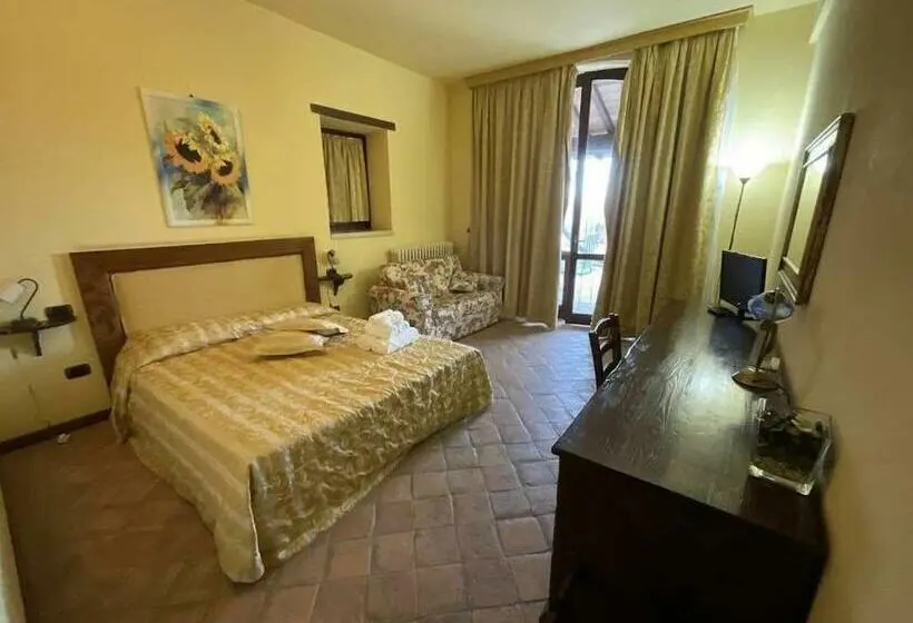 اتاق لوکس, Residenza Collefiorito