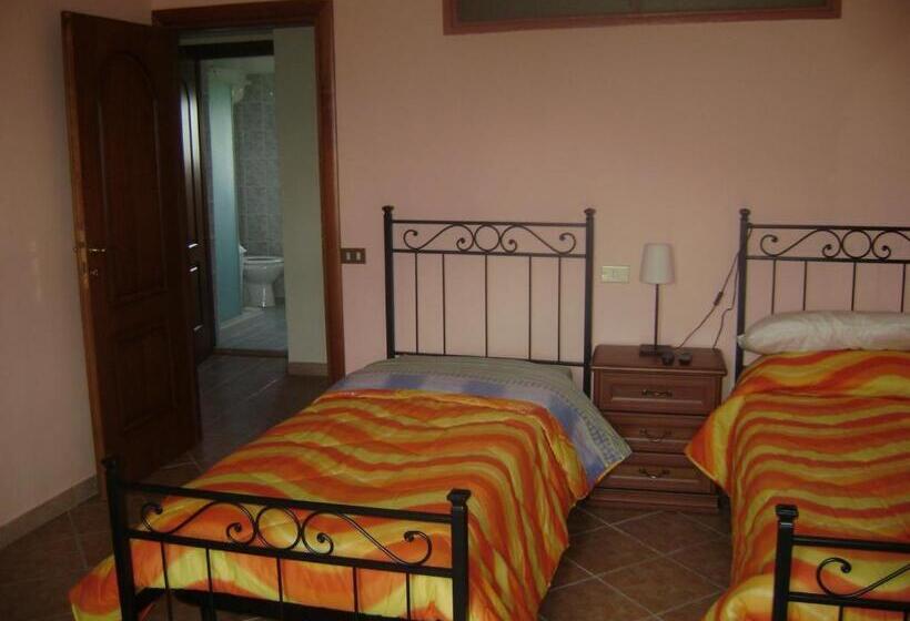 חיבור הדירה עם חדר שינה אחד, The Wishing Well