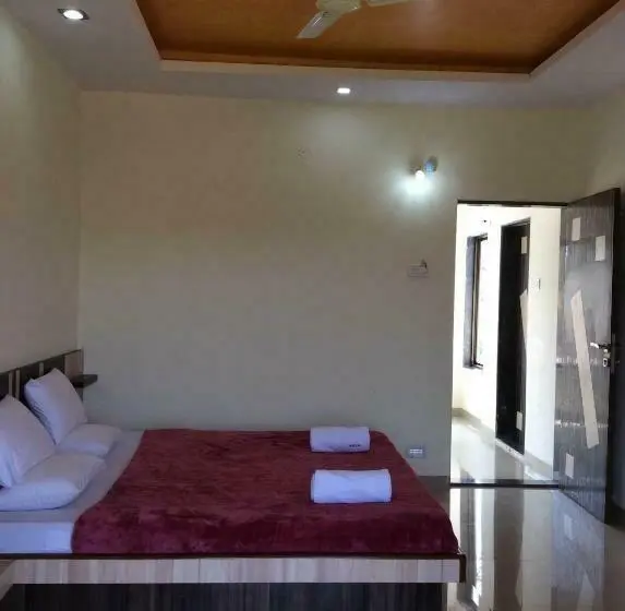 バルコニー付きデラックスルーム, Gugal Residency Mahabaleshwar