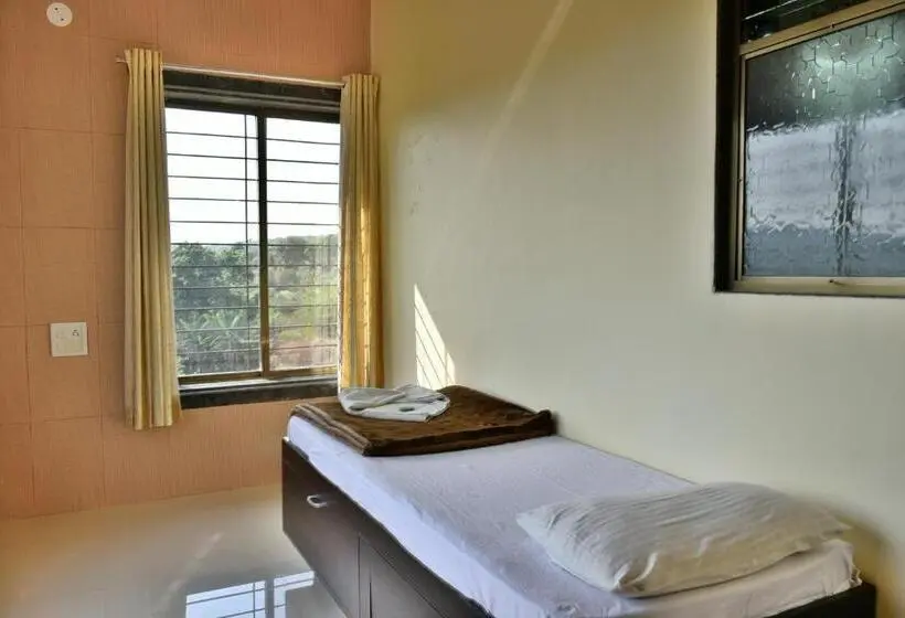 デラックストリプルルーム, Gugal Residency Mahabaleshwar
