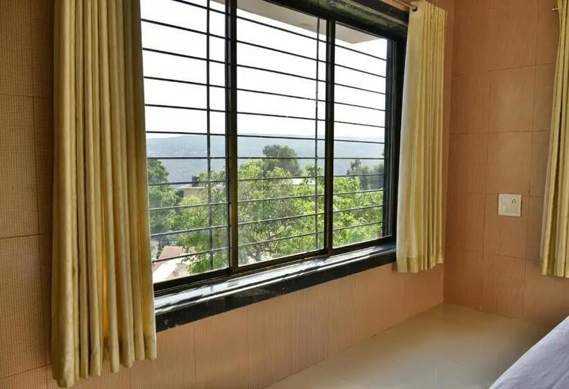 デラックストリプルルーム, Gugal Residency Mahabaleshwar