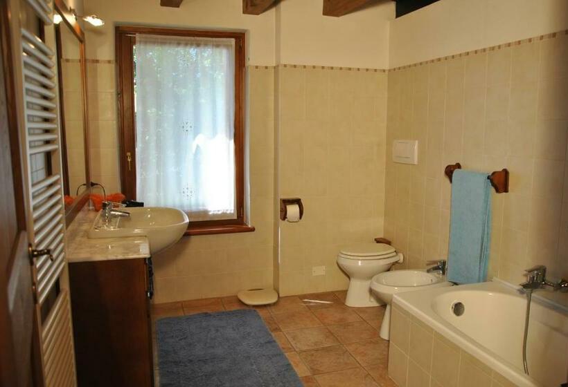 غرفة قياسية ثلاثية, Bed & Breakfast Gemma