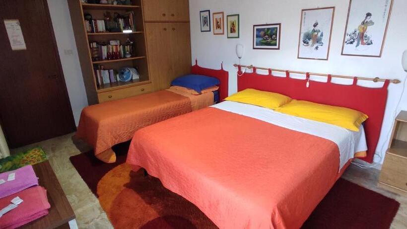 غرفة قياسية ثلاثية حمام مشترك, Bed & Breakfast Gemma