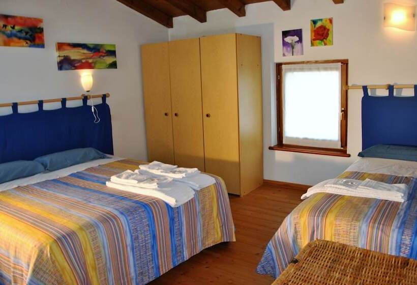 غرفة قياسية ثلاثية حمام مشترك, Bed & Breakfast Gemma