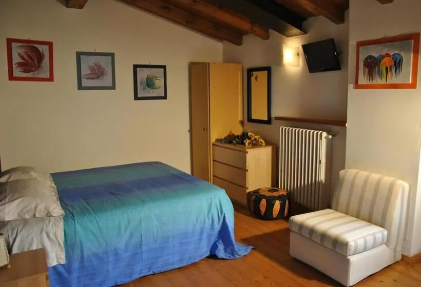 バスルーム共有のトリプルスタンダード, Bed & Breakfast Gemma