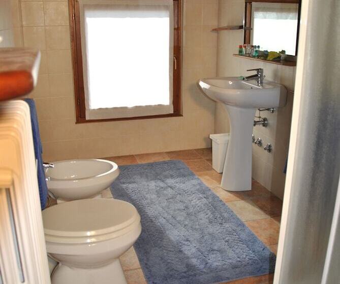 Трехместный Номер Стандарт Совместная Ванная, Bed & Breakfast Gemma