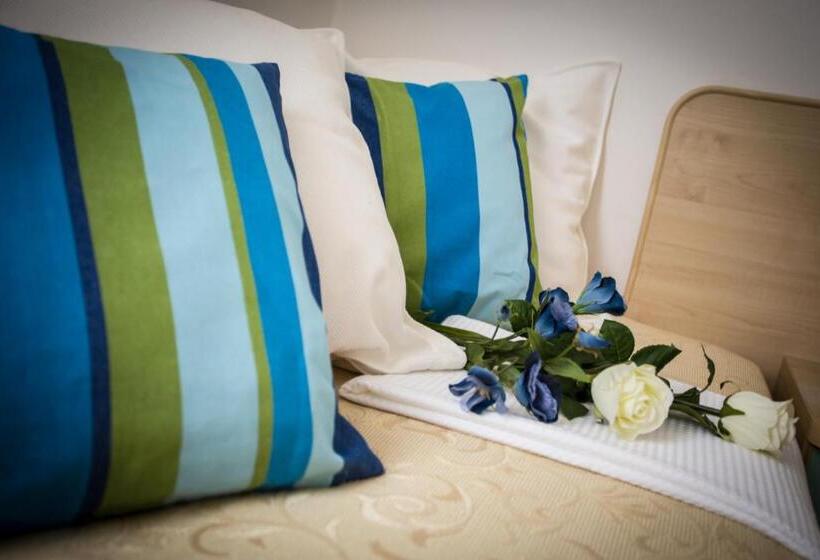 اتاق استاندارد با بالکن, Ben Hur