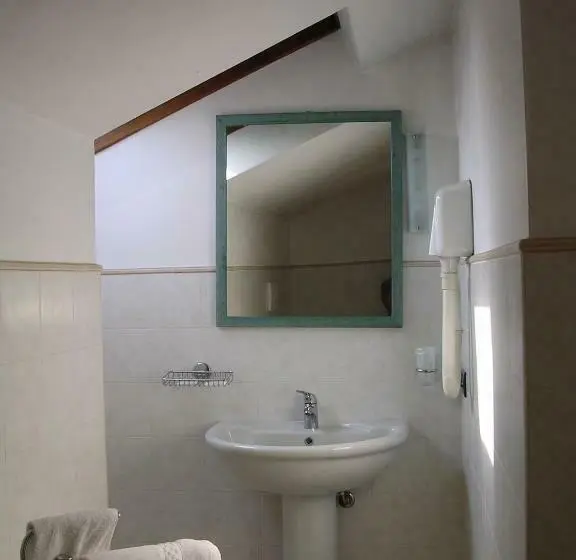 اتاق استاندارد, Cerruti