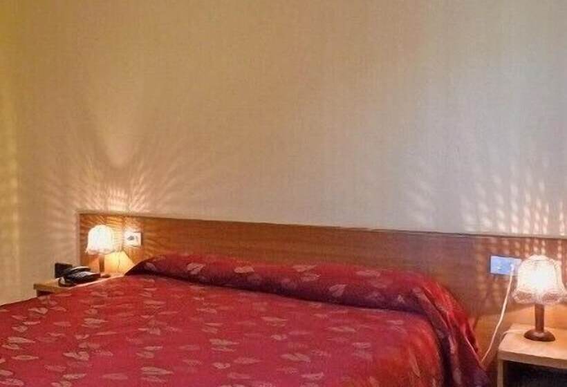 غرفة قياسية مطلة على الجبل, Ristorante La Rosa