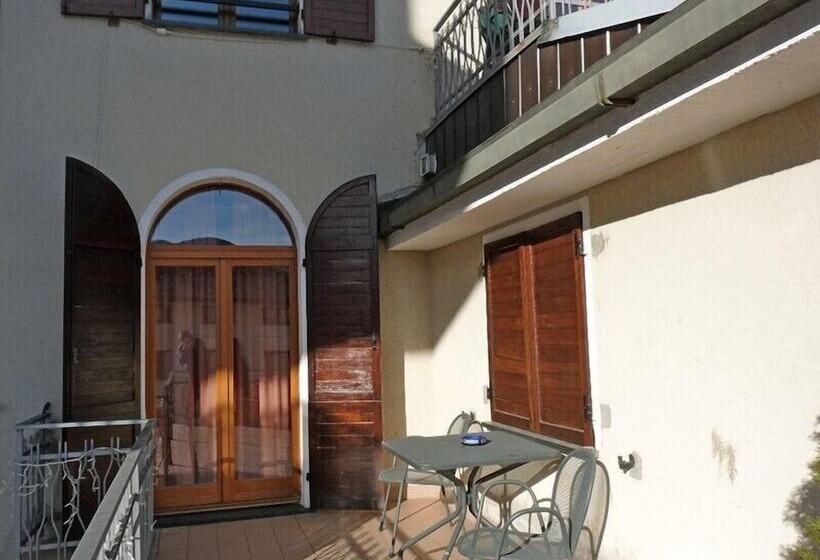 غرفة قياسية مطلة على الجبل, Ristorante La Rosa