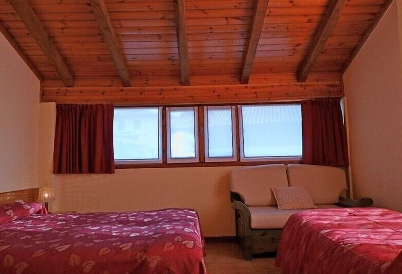 غرفة قياسية ثلاثية, Ristorante La Rosa