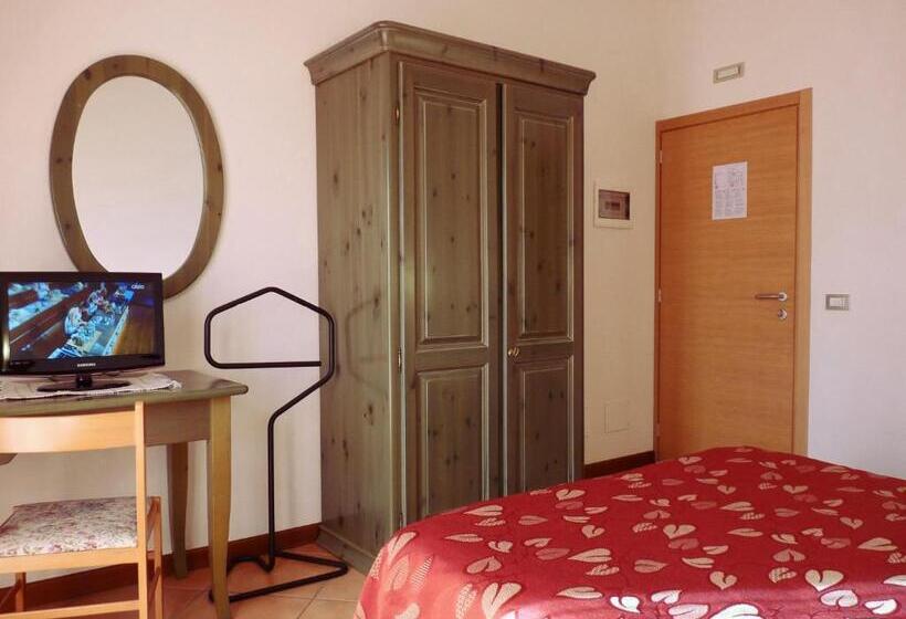 غرفة قياسية, Ristorante La Rosa