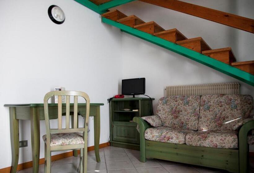 غرفة قياسية رباعية, Ristorante La Rosa