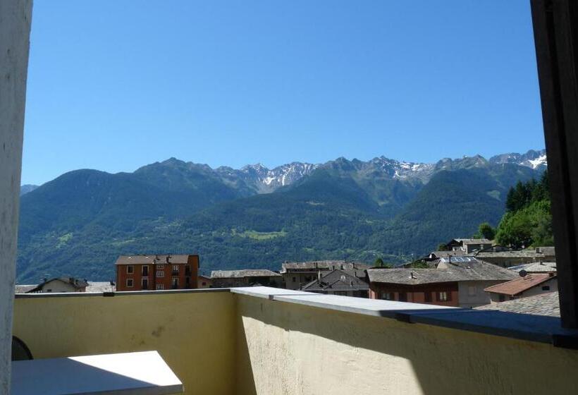 غرفة قياسية مزوَّدة بشُرفة, Ristorante La Rosa